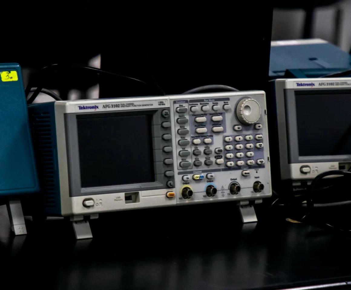 Video operation and signal management for live broadcast